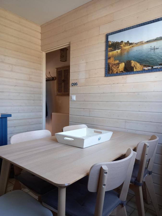 Sous Les Toits De Saint-Enogat Leilighet Dinard Eksteriør bilde